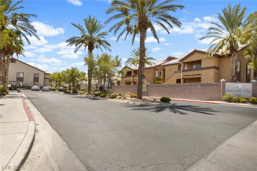 3924 Quiet Pine, Las Vegas, NV 89108