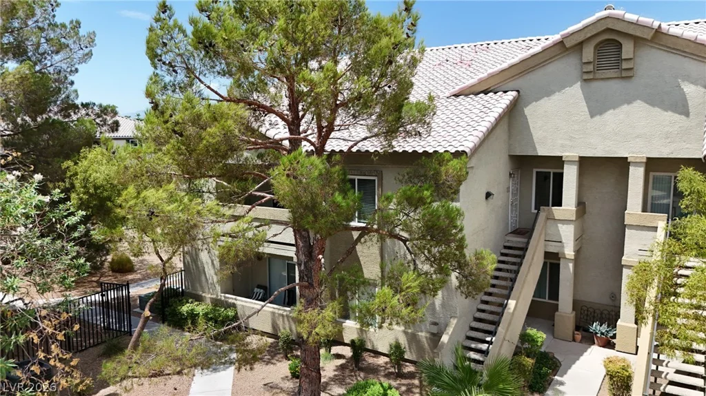 3924 Quiet Pine, Las Vegas, NV 89108