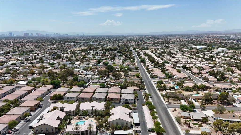 3924 Quiet Pine, Las Vegas, NV 89108