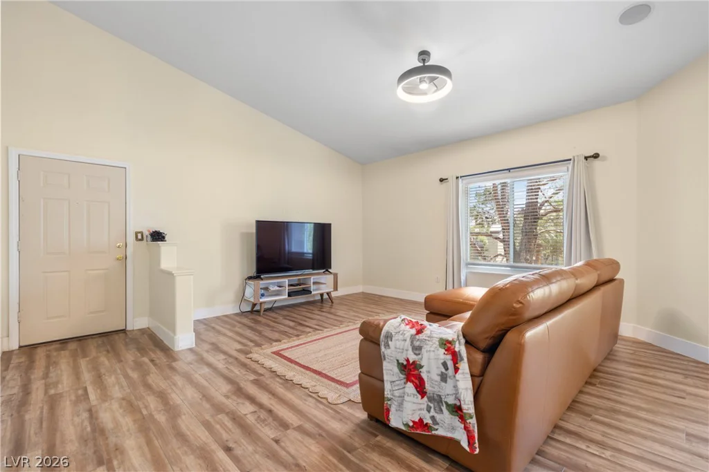 3924 Quiet Pine, Las Vegas, NV 89108