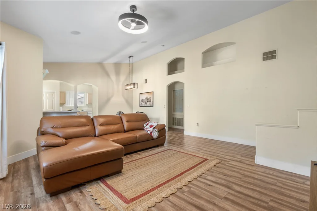 3924 Quiet Pine, Las Vegas, NV 89108