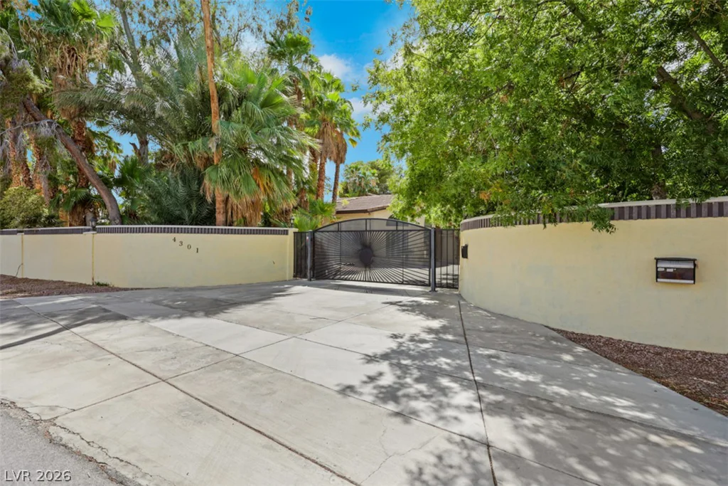 4301 Quadrel, Las Vegas, NV 89129