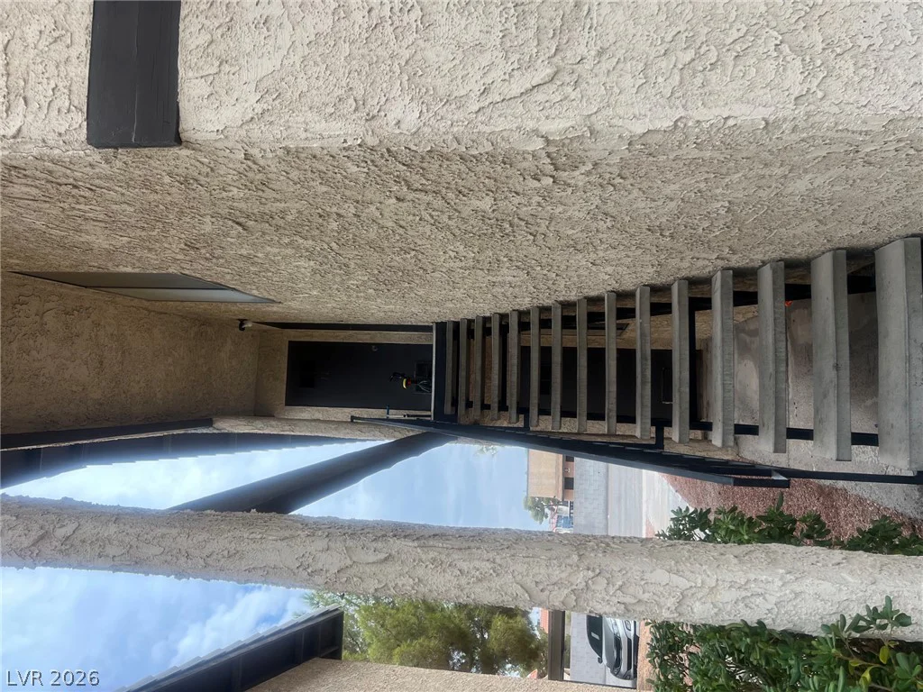 1461 Tamareno, Las Vegas, NV 89119