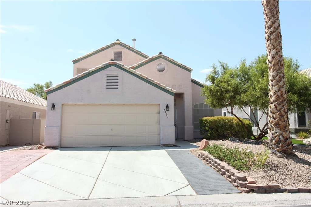 7721 Beach Falls, Las Vegas, NV 89149