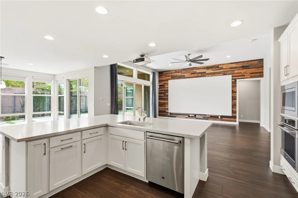8445 Great Outdoors, Las Vegas, NV 89166