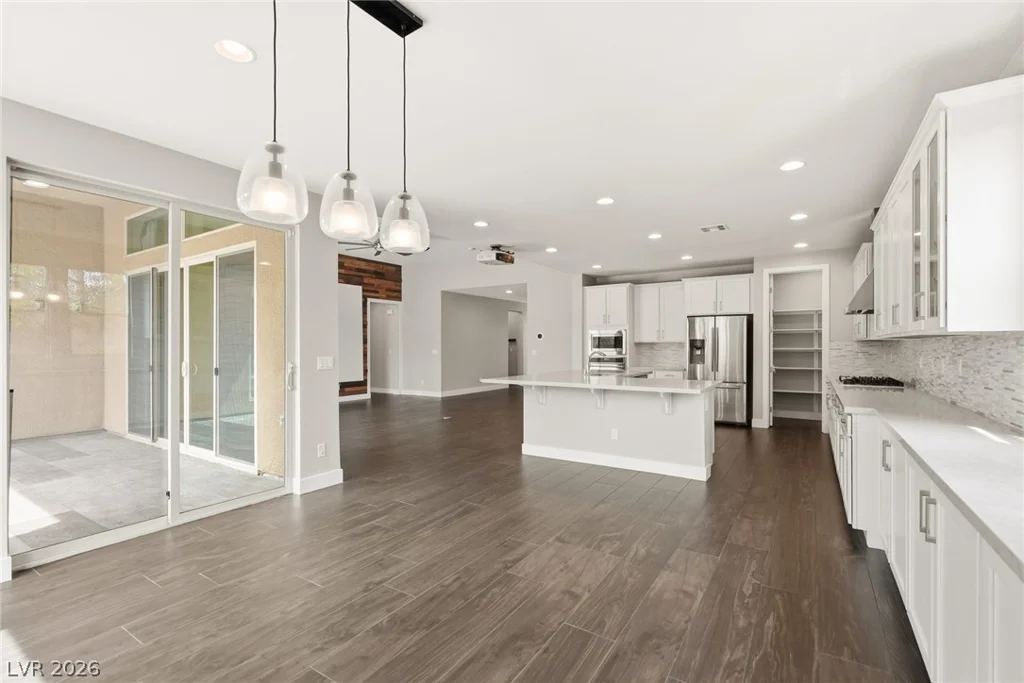 8445 Great Outdoors, Las Vegas, NV 89166