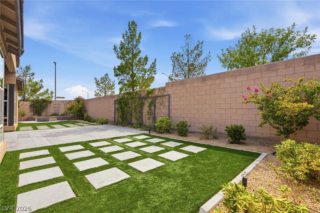 8445 Great Outdoors, Las Vegas, NV 89166