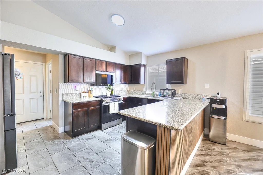 6326 Mount Rainier, Las Vegas, NV 89156