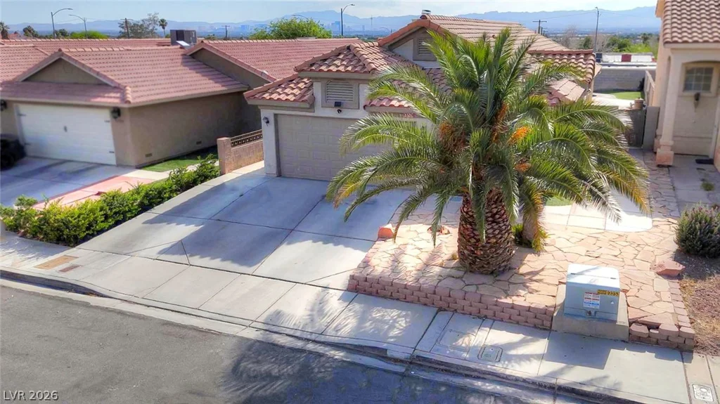 6326 Mount Rainier, Las Vegas, NV 89156