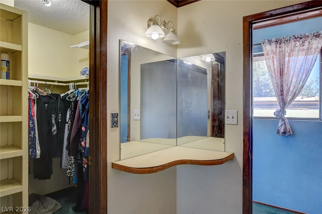 8069 Red Barn, Las Vegas, NV 89123