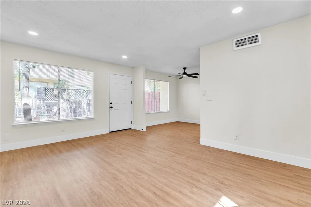 2256 Tall Pine, Las Vegas, NV 89108