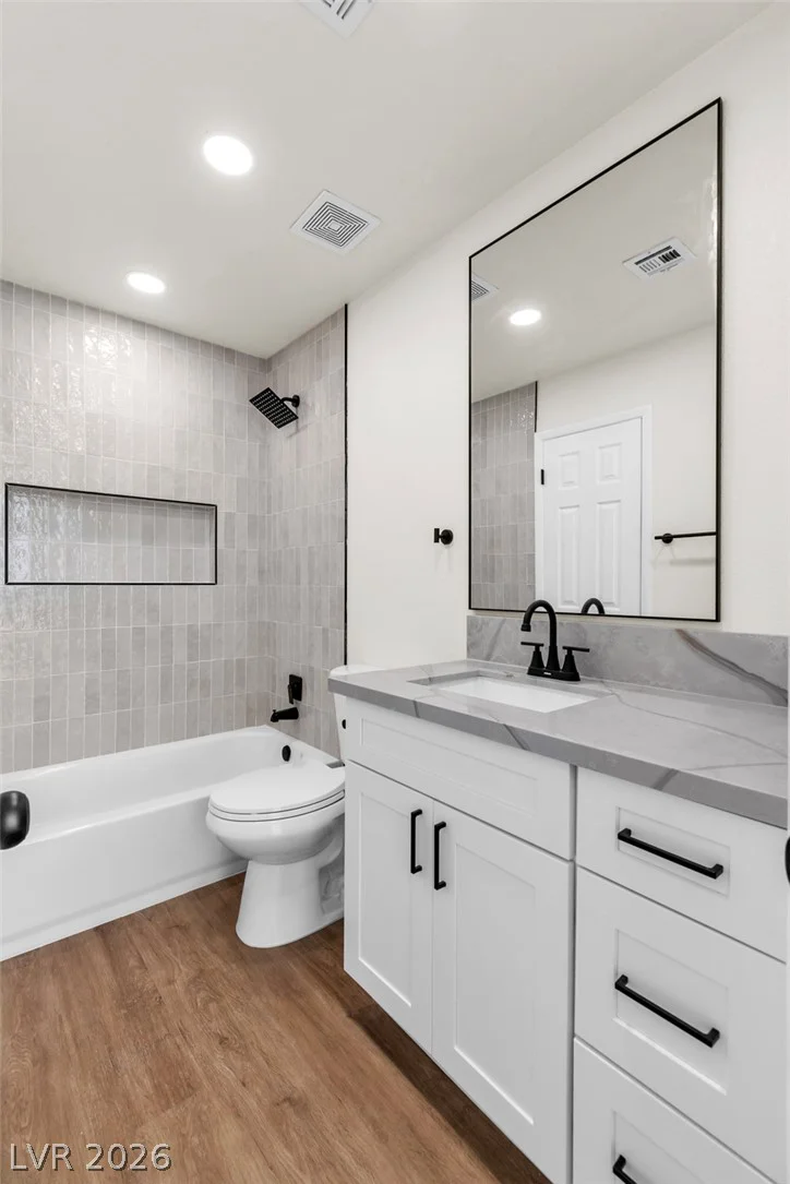 2256 Tall Pine, Las Vegas, NV 89108