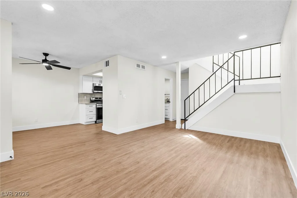 2256 Tall Pine, Las Vegas, NV 89108