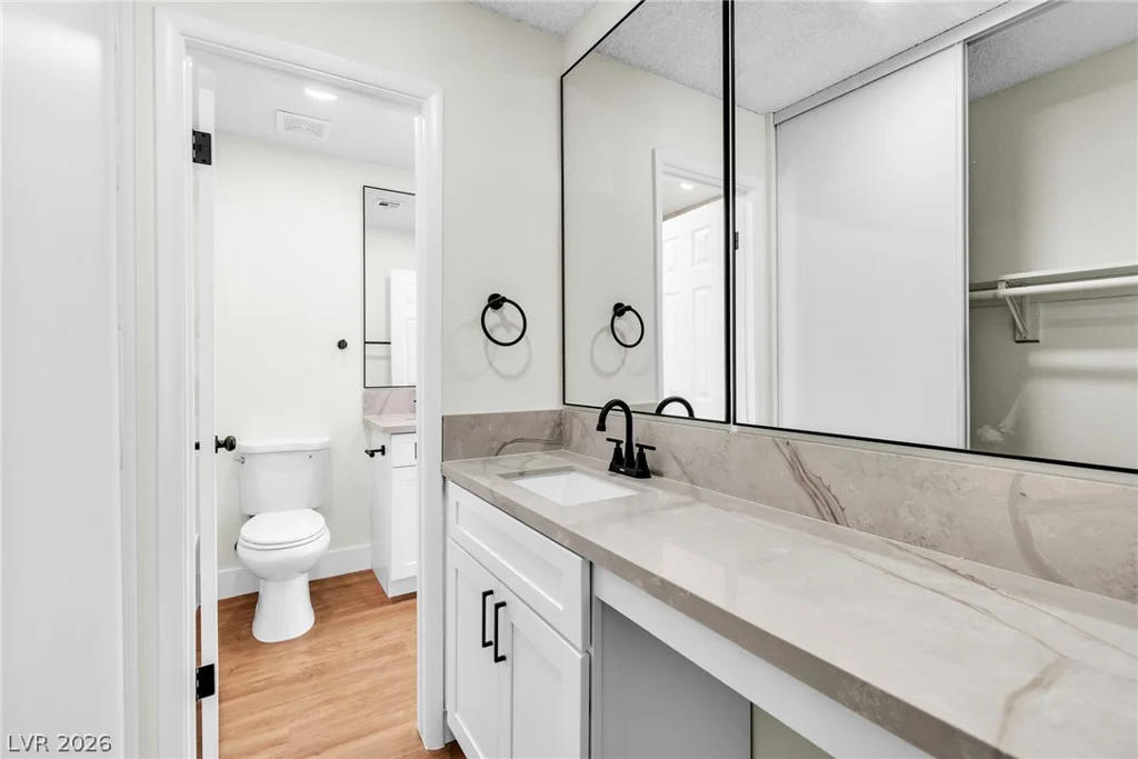 2256 Tall Pine, Las Vegas, NV 89108