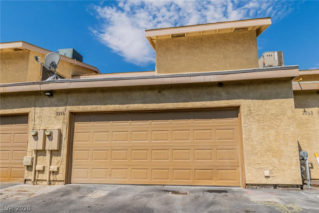 2256 Tall Pine, Las Vegas, NV 89108