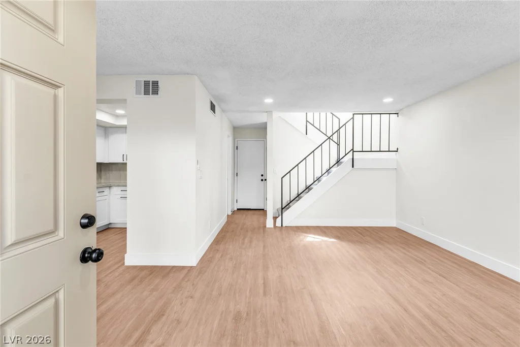 2256 Tall Pine, Las Vegas, NV 89108