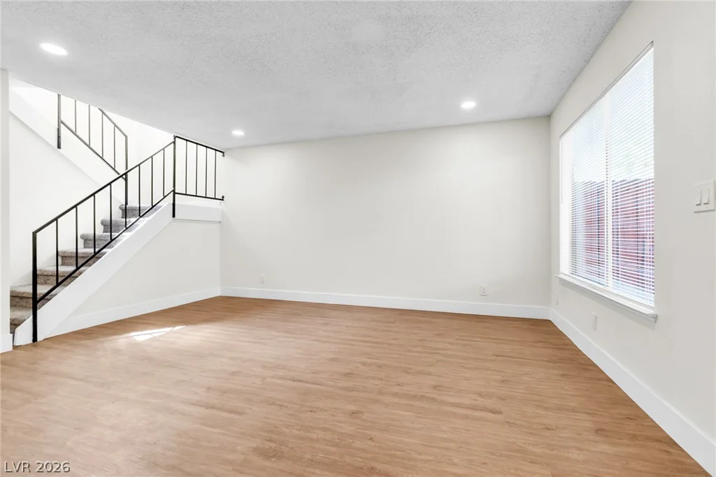 2256 Tall Pine, Las Vegas, NV 89108