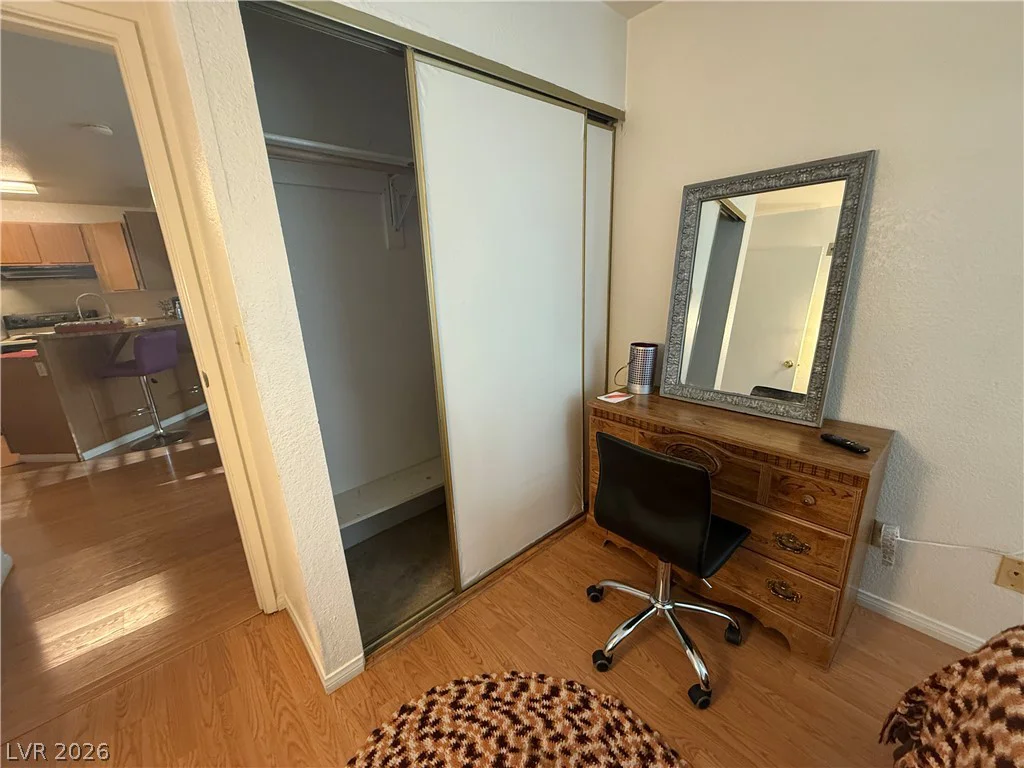 460 Elm, Las Vegas, NV 89169