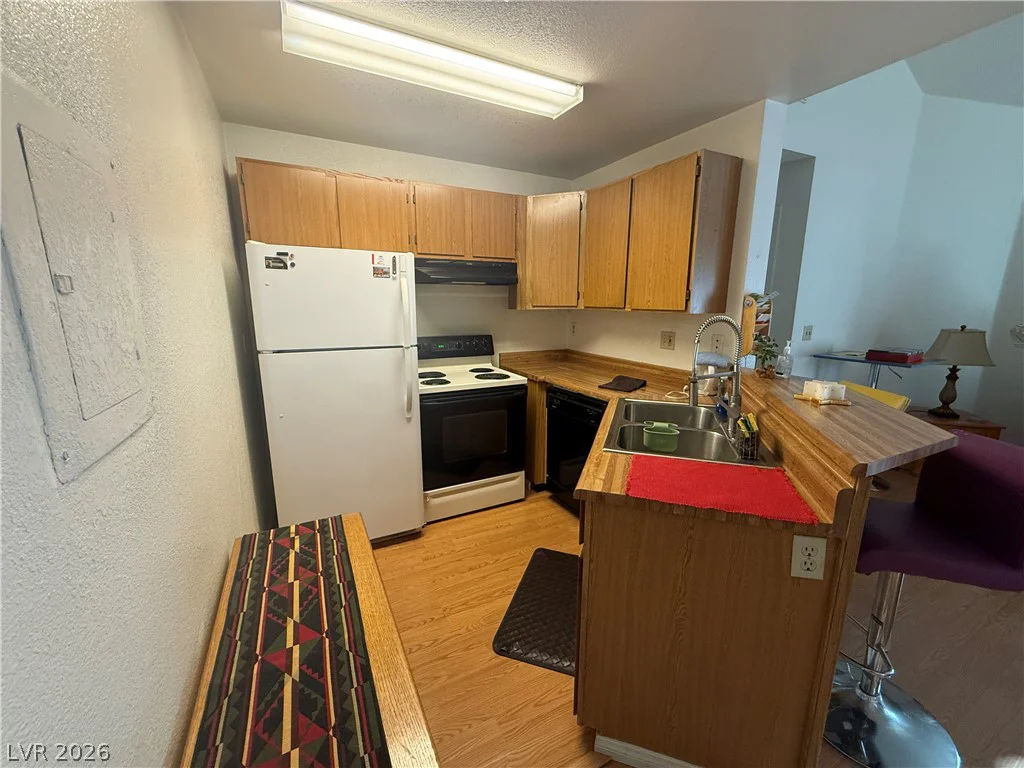 460 Elm, Las Vegas, NV 89169