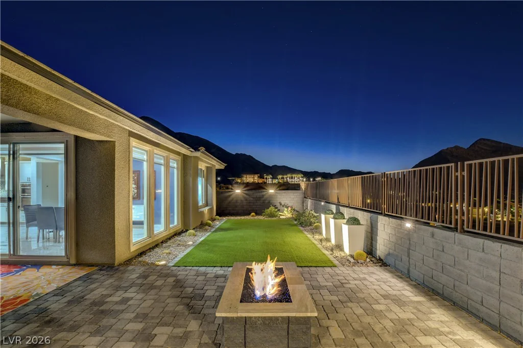 2720 Free Formed, Las Vegas, NV 89138