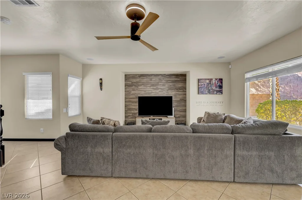 2660 Strichen, Henderson, NV 89044