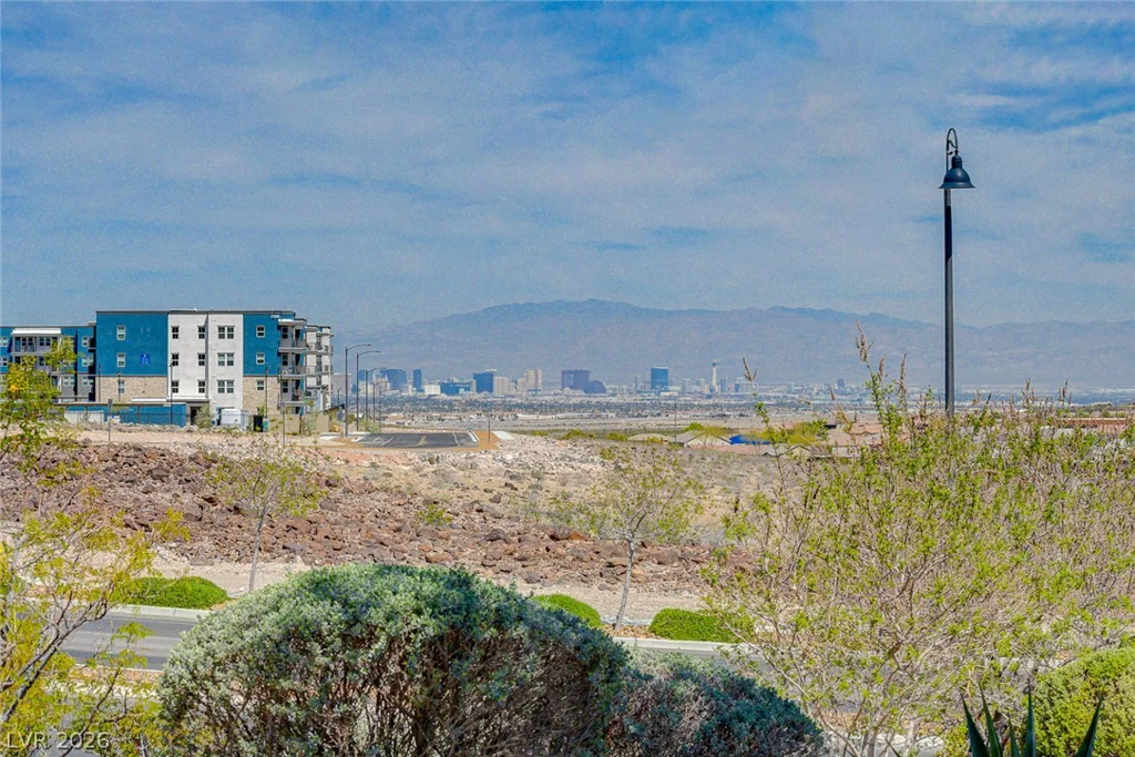 2660 Strichen, Henderson, NV 89044