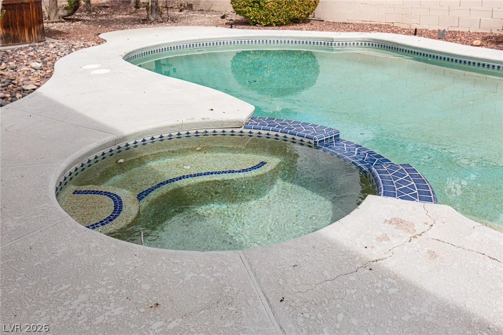 7512 Alamo Summit, Las Vegas, NV 89129