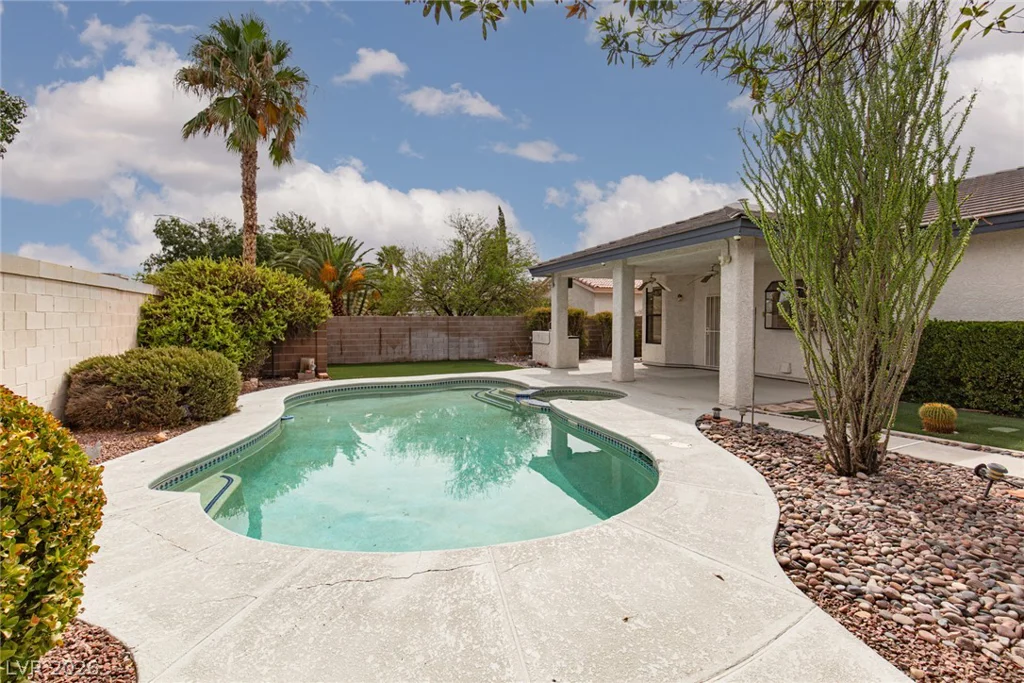 7512 Alamo Summit, Las Vegas, NV 89129
