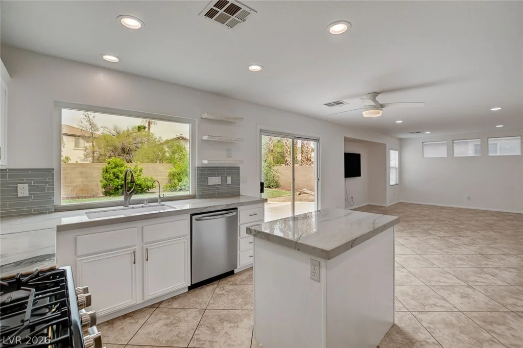 10424 Trailing Dalea, Las Vegas, NV 89135