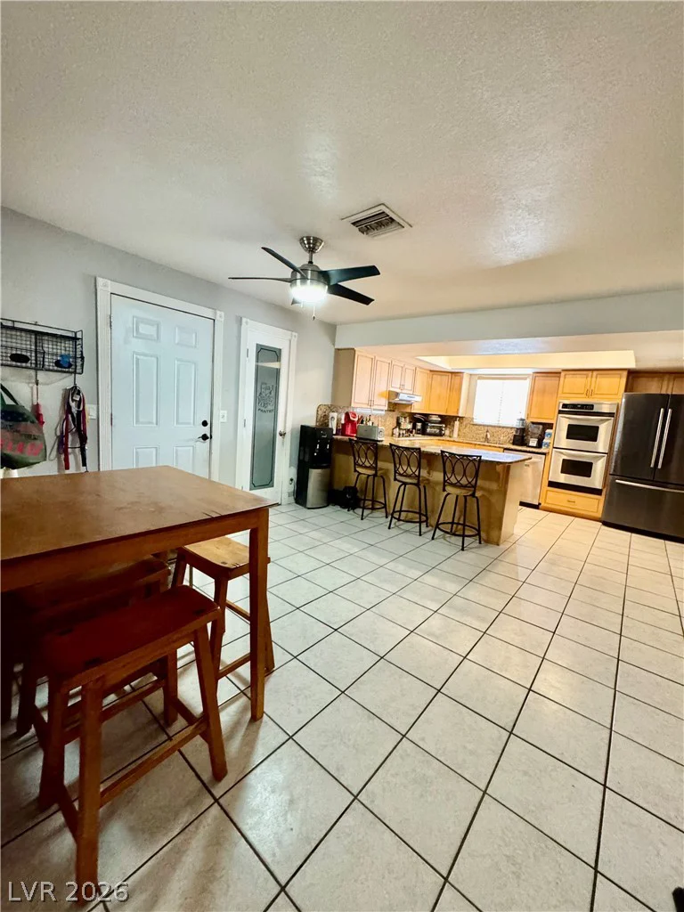 1720 Carlos, Las Vegas, NV 89123