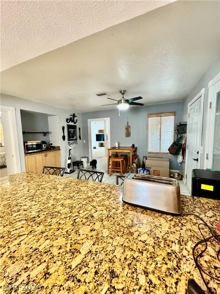 1720 Carlos, Las Vegas, NV 89123