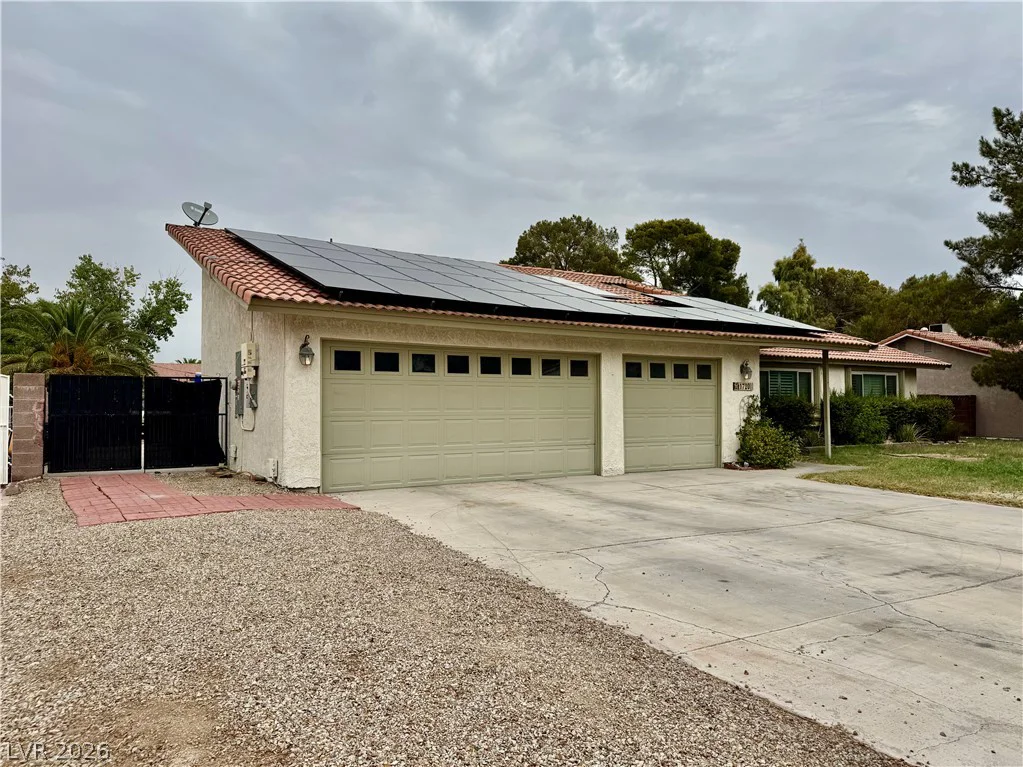 1720 Carlos, Las Vegas, NV 89123