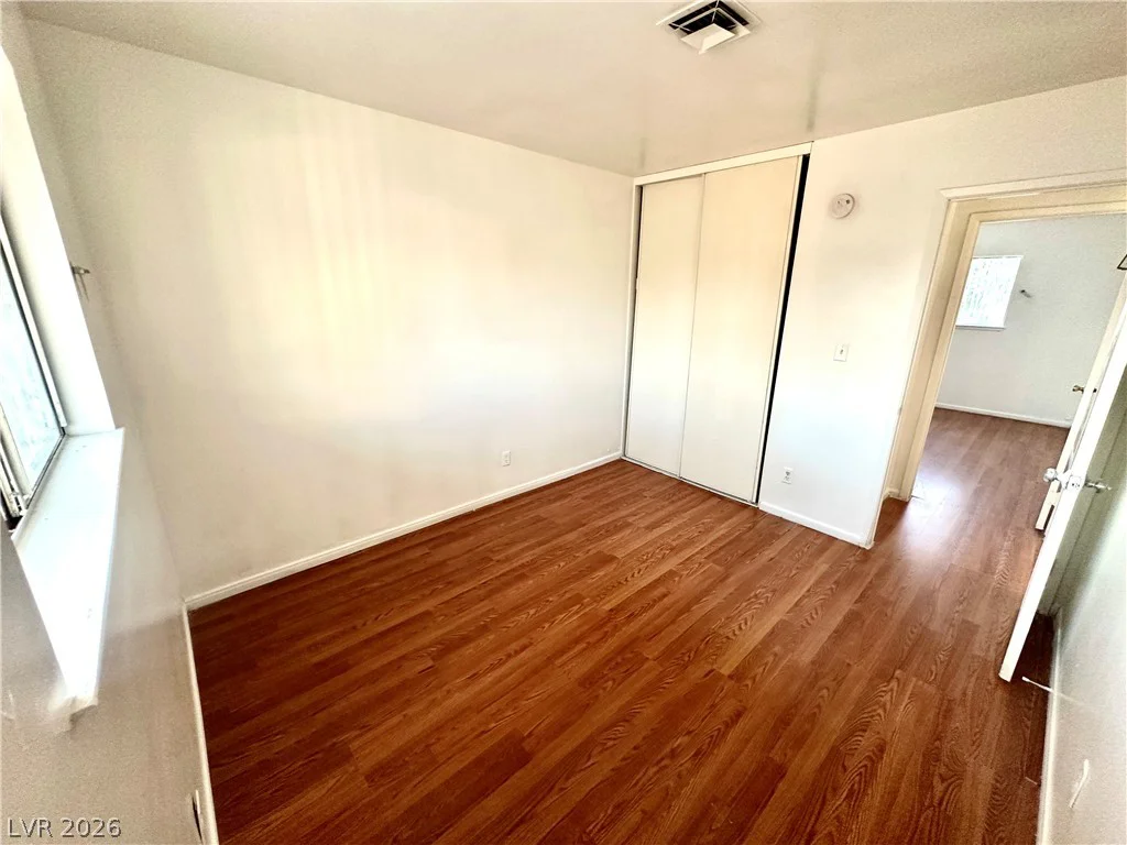 4694 Dennis, Las Vegas, NV 89121