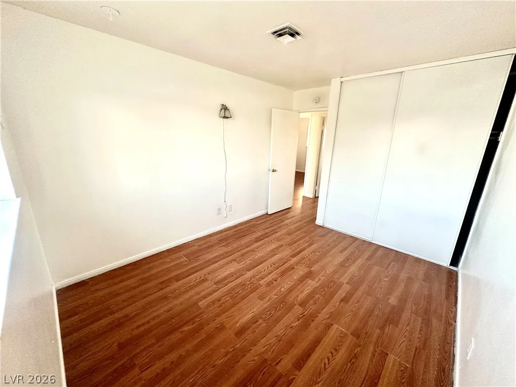 4694 Dennis, Las Vegas, NV 89121