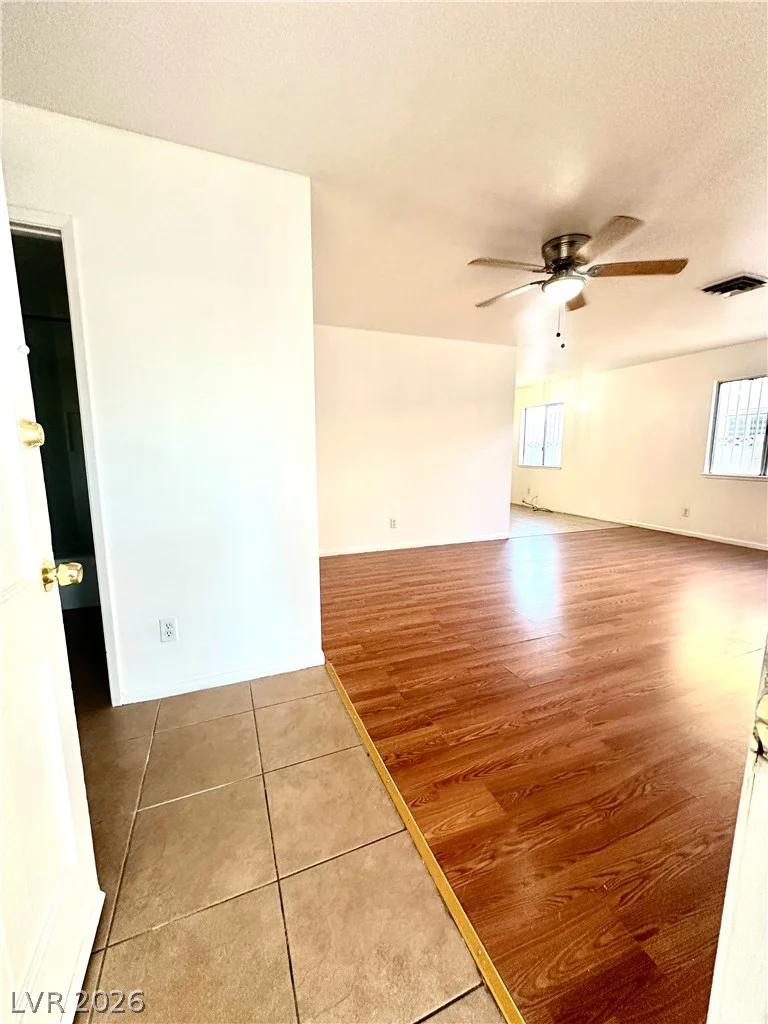 4694 Dennis, Las Vegas, NV 89121