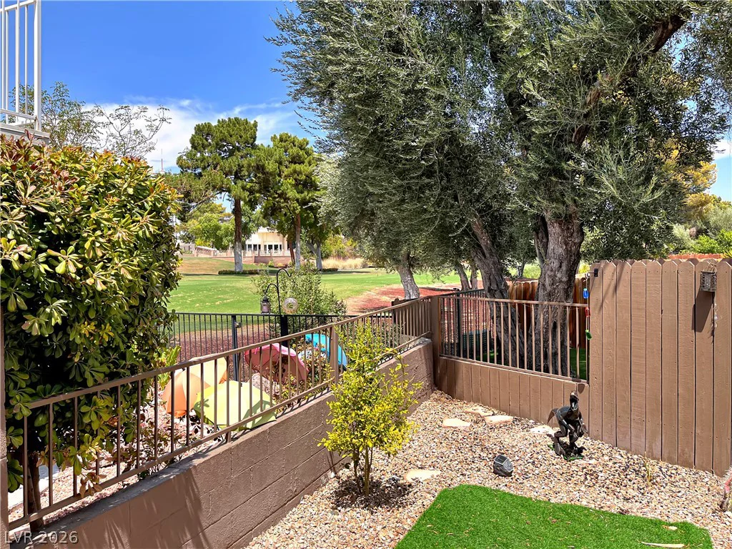 1018 Bel Air, Las Vegas, NV 89109
