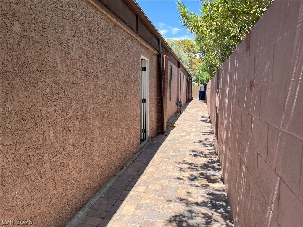1018 Bel Air, Las Vegas, NV 89109