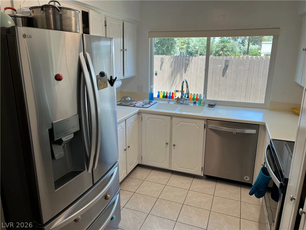 1018 Bel Air, Las Vegas, NV 89109