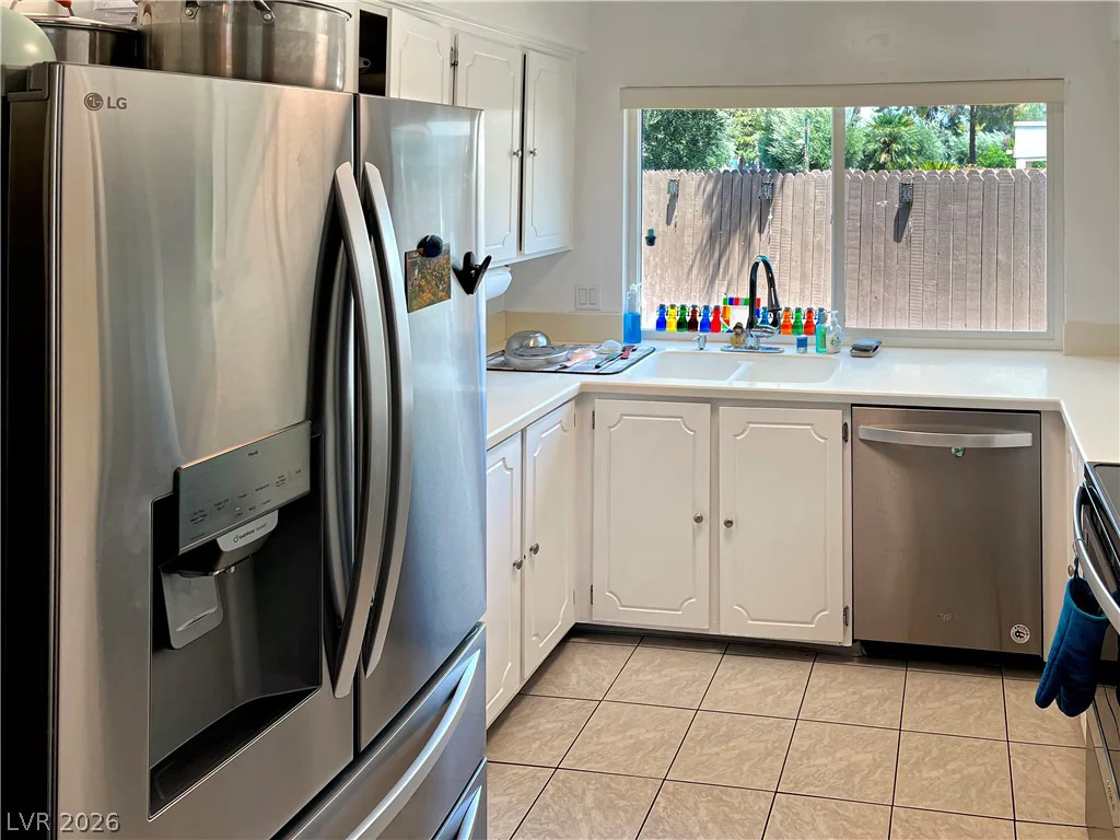 1018 Bel Air, Las Vegas, NV 89109