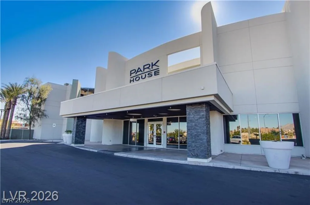 8925 Flamingo, Las Vegas, NV 89147