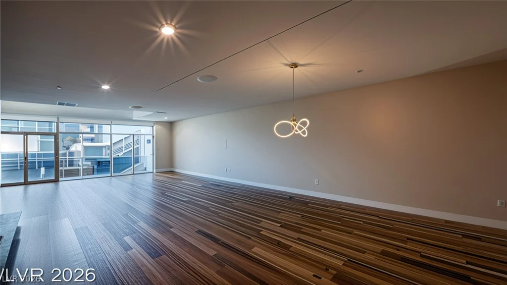 8925 Flamingo, Las Vegas, NV 89147