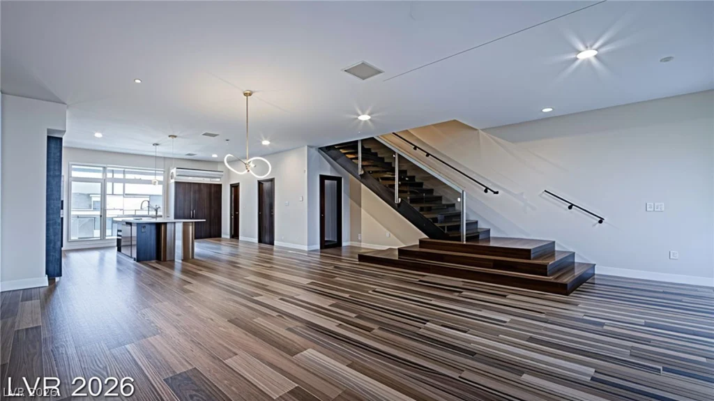 8925 Flamingo, Las Vegas, NV 89147