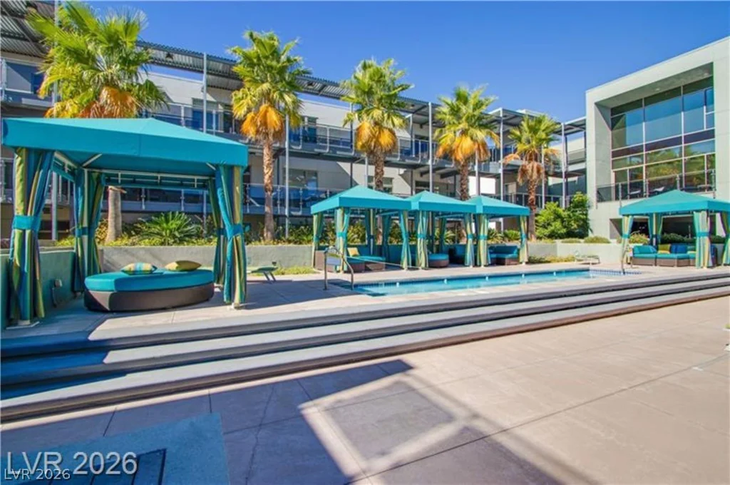 8925 Flamingo, Las Vegas, NV 89147