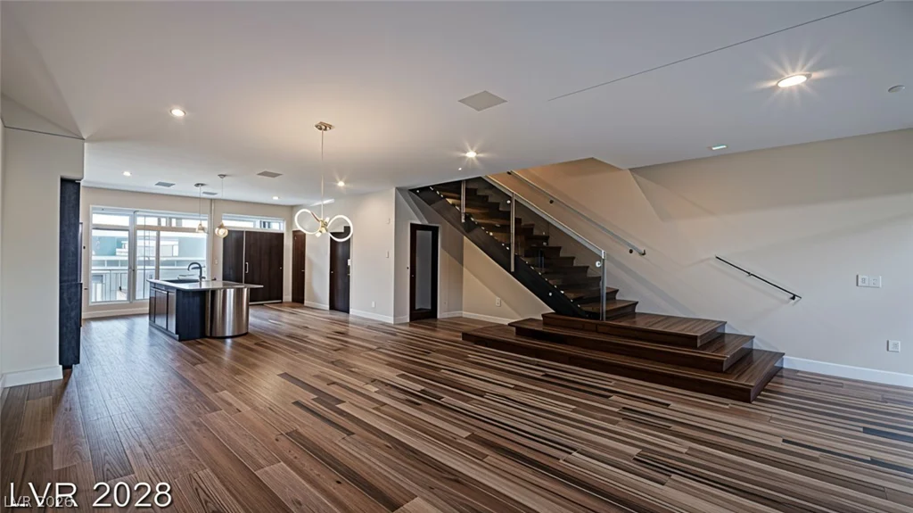 8925 Flamingo, Las Vegas, NV 89147