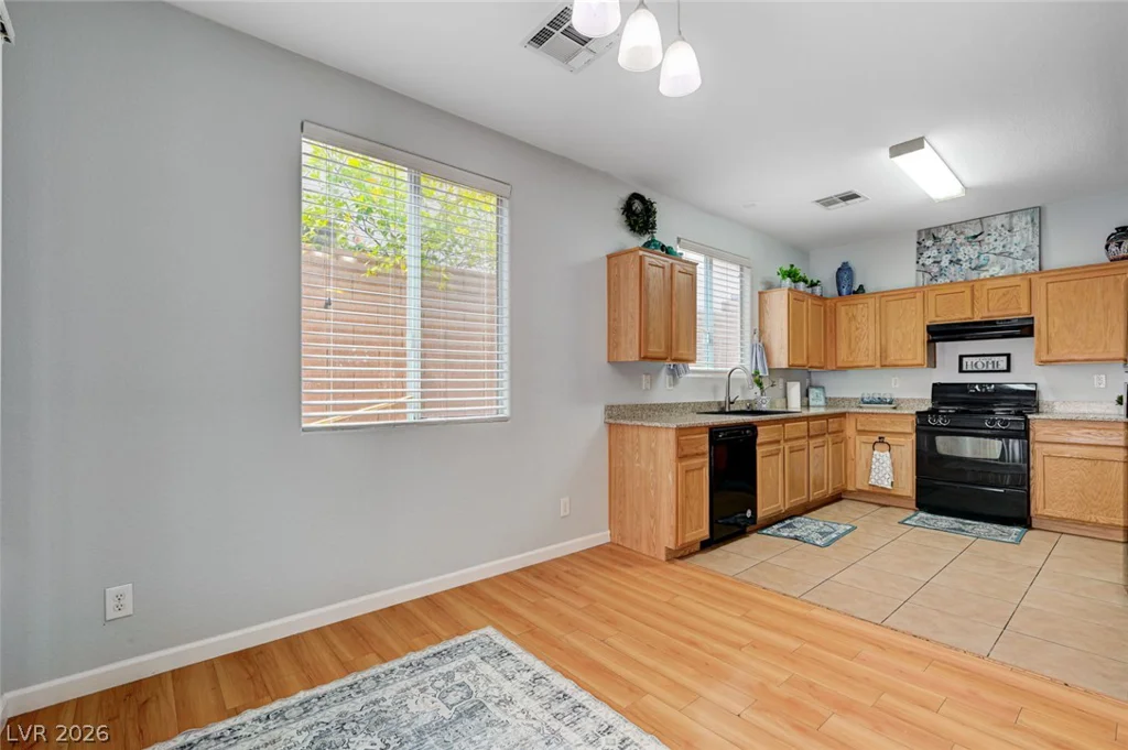 7747 Hampton Cove, Las Vegas, NV 89113