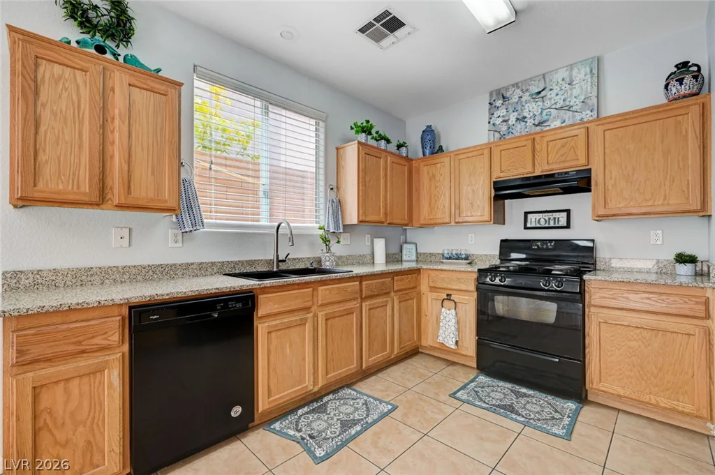 7747 Hampton Cove, Las Vegas, NV 89113