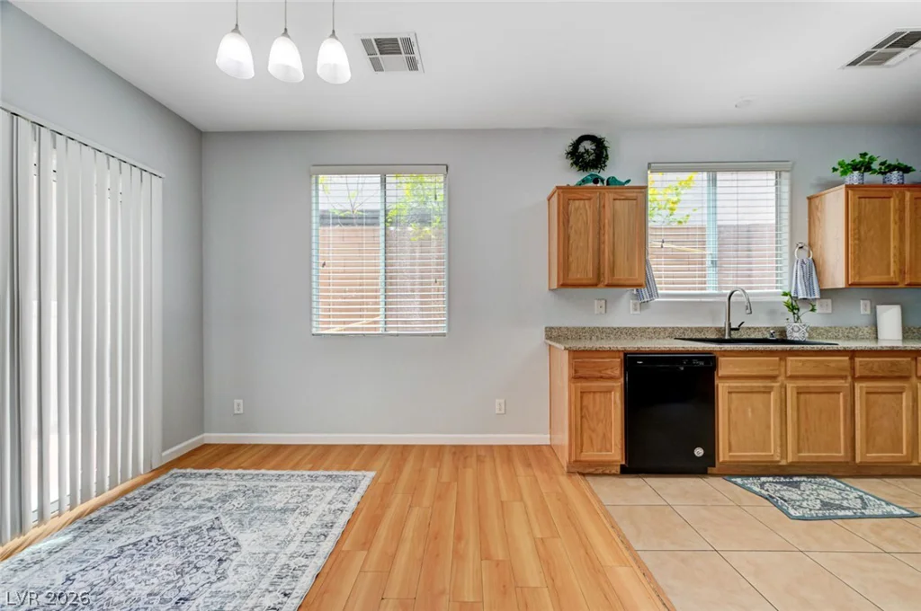 7747 Hampton Cove, Las Vegas, NV 89113