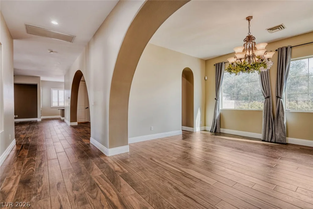 8490 Via De Bellasidra, Las Vegas, NV 89123