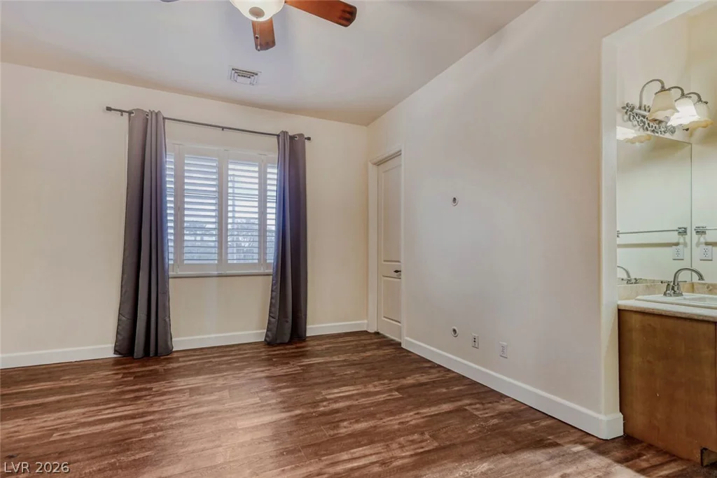 8490 Via De Bellasidra, Las Vegas, NV 89123