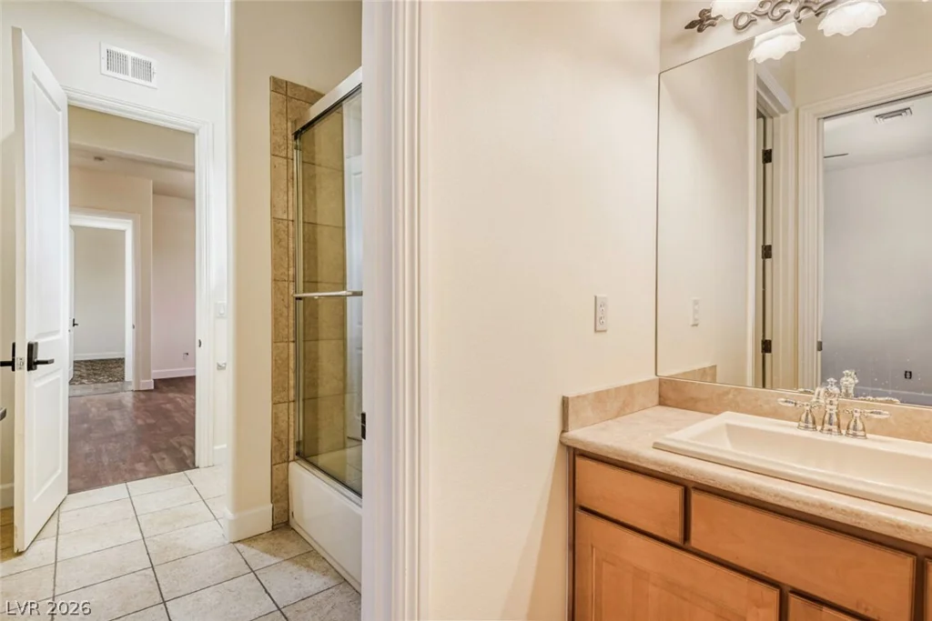 8490 Via De Bellasidra, Las Vegas, NV 89123